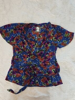 Gypsy 05 Floral Wrap Top in Blue